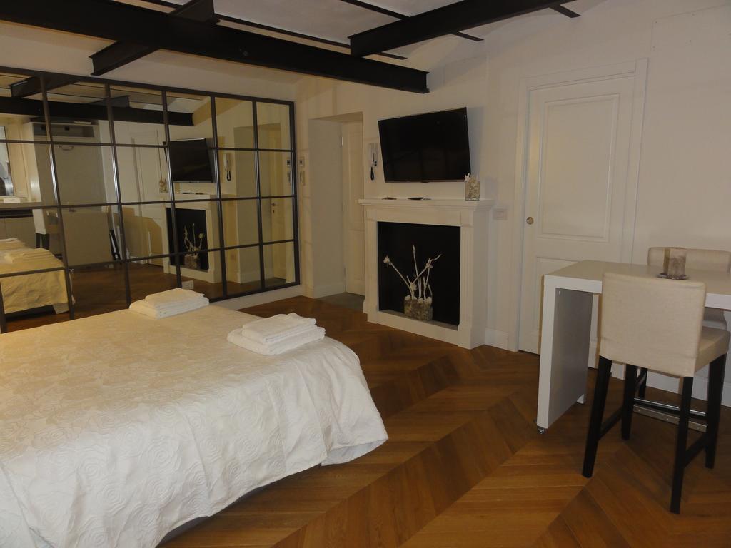 Corso In Florence Apartment Стая снимка